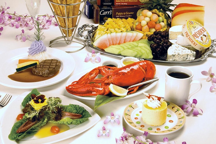 Three Star Sunset Dinner & Show Event
